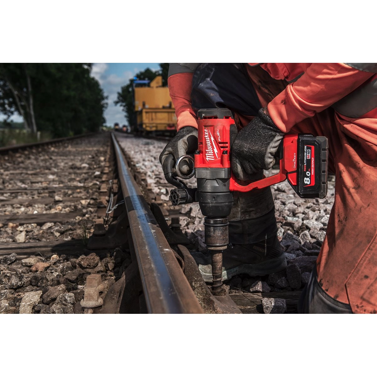 STEZAČ UDARNI AKU M18 ONEFHIWF1-802X 1" 2400Nm FUEL MILWAUKEE 4933499254 - Image 3